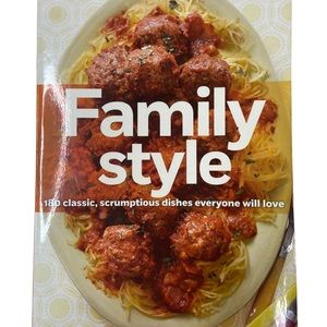 Weight Watchers Family Style Cookbook 180 Classic Dishes For Everyone 2013